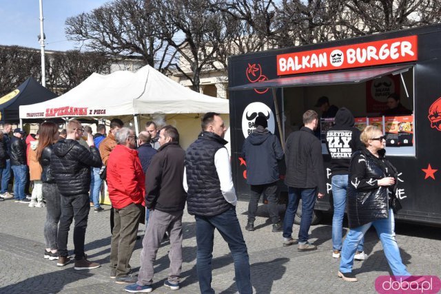 Dzieje się pod Halą Stulecia! Piękne motocykle, jedzenie z foodtrucków i wiele innych atrakcji [Foto]