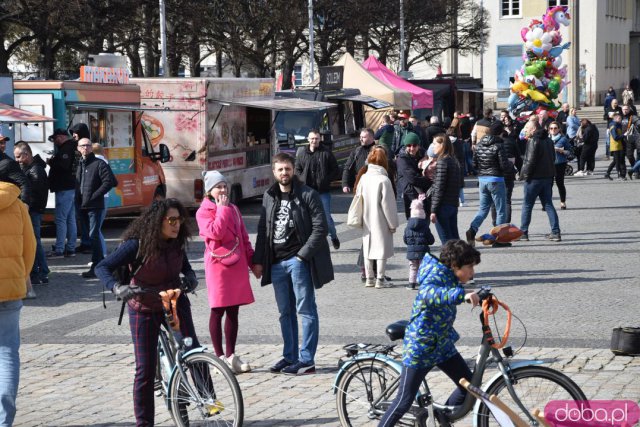 Dzieje się pod Halą Stulecia! Piękne motocykle, jedzenie z foodtrucków i wiele innych atrakcji [Foto]