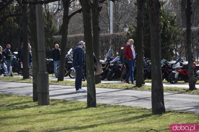 Dzieje się pod Halą Stulecia! Piękne motocykle, jedzenie z foodtrucków i wiele innych atrakcji [Foto]