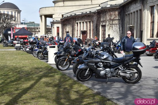 Dzieje się pod Halą Stulecia! Piękne motocykle, jedzenie z foodtrucków i wiele innych atrakcji [Foto]