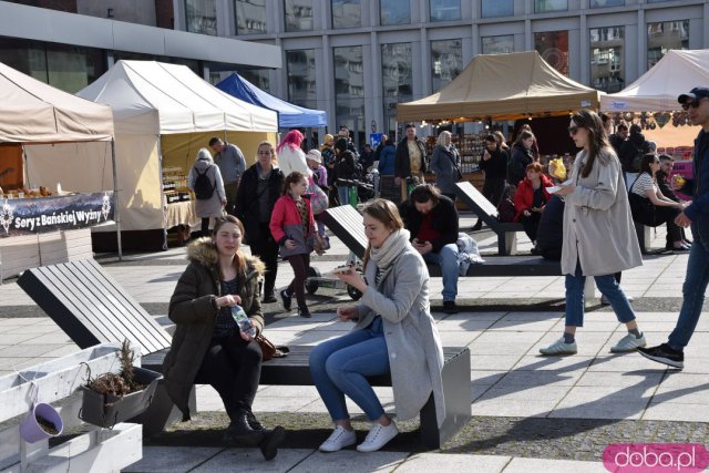 Trwa Jarmark Wiosenny i Wrocławski Smaczny Weekend na placu Nowy Targ [Foto]