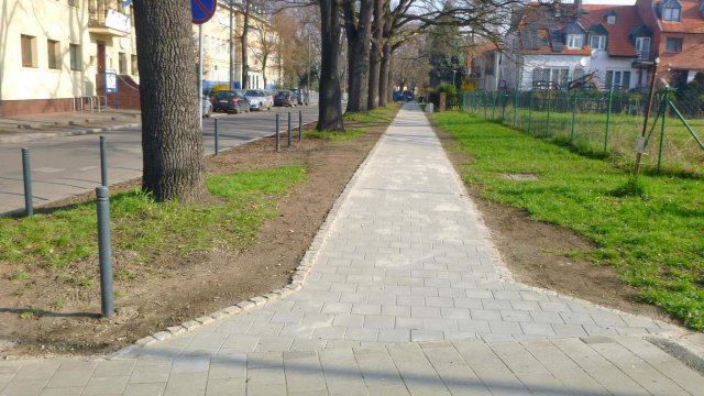 Chodnik wzdłuż ulicy Moniuszki wyremontowany. Zobacz efekty [Foto]