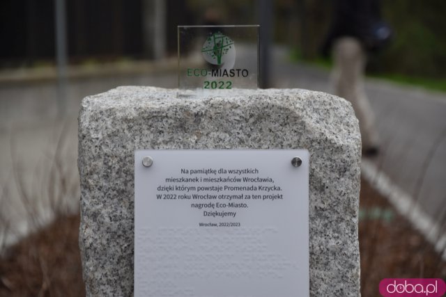 Odsłonięto nagrodę Eco-Miasto na nowym odcinku Promenady Krzyckiej. Całość trasy ma połączyć Tarnogaj z ul. Grabiszyńską [Foto]