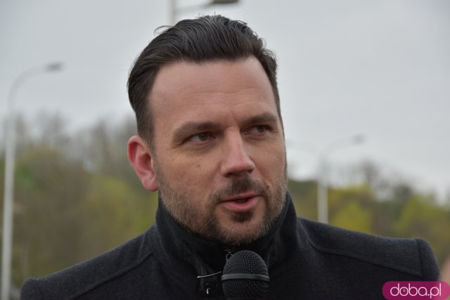 Odsłonięto nagrodę Eco-Miasto na nowym odcinku Promenady Krzyckiej. Całość trasy ma połączyć Tarnogaj z ul. Grabiszyńską [Foto]