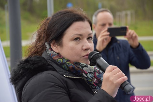 Odsłonięto nagrodę Eco-Miasto na nowym odcinku Promenady Krzyckiej. Całość trasy ma połączyć Tarnogaj z ul. Grabiszyńską [Foto]
