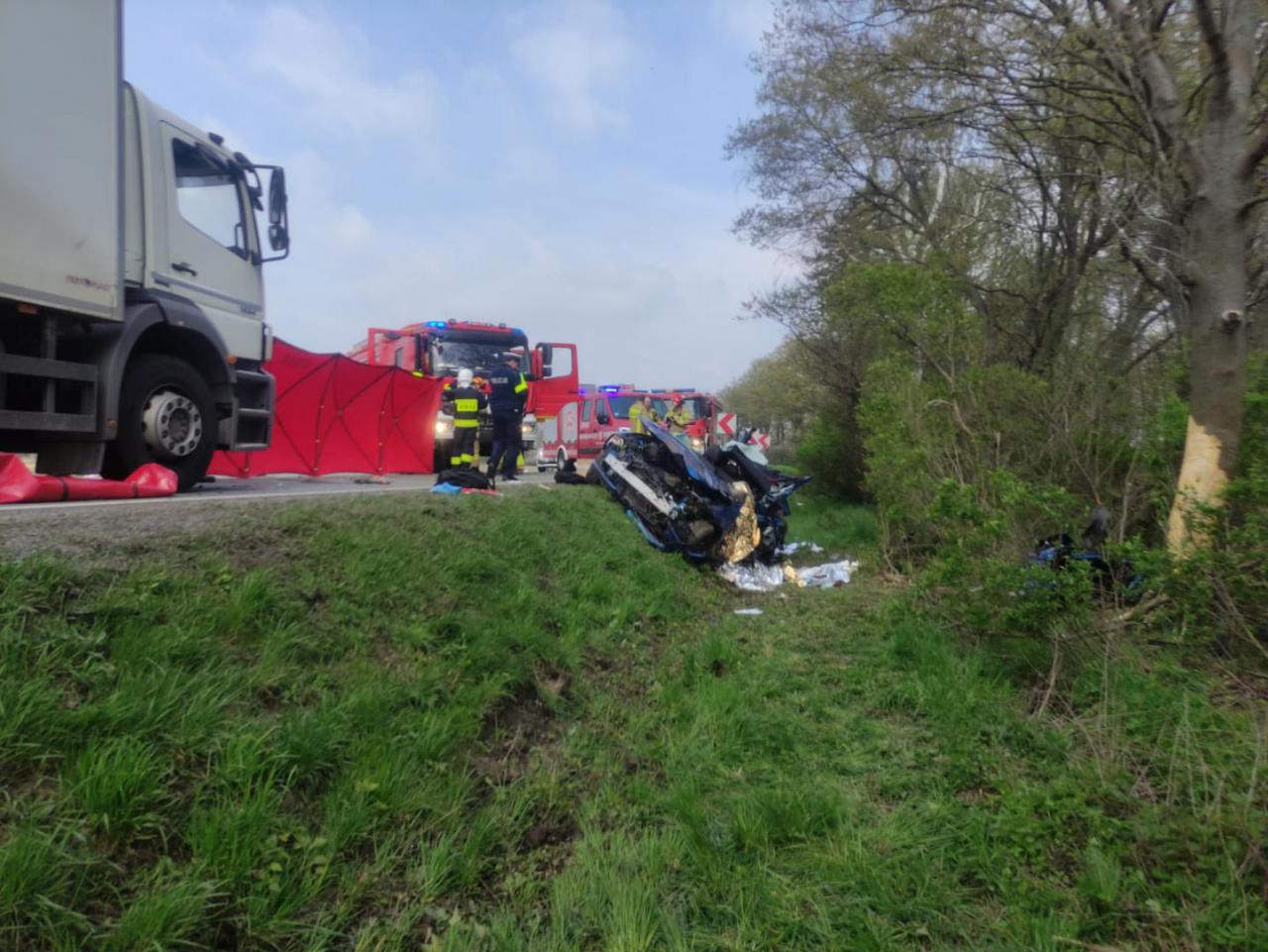 Śmiertelny wypadek na DK35 w Mirosławicach [Foto]