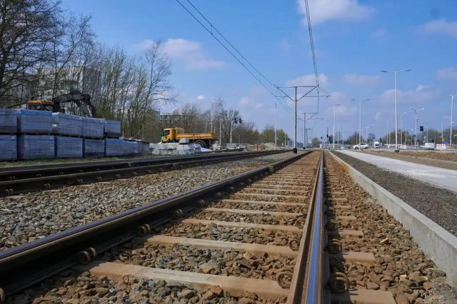 Trwa remont ul. Kosmonautów. Jezdnia w centrum jest już gotowa. Kiedy zakończenie prac? [Foto]