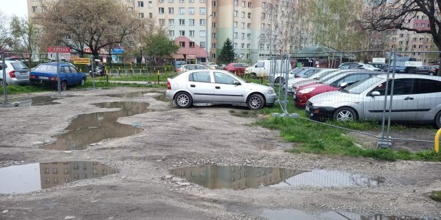 Rozpoczęła się budowa parkingu na Gaju [Foto]