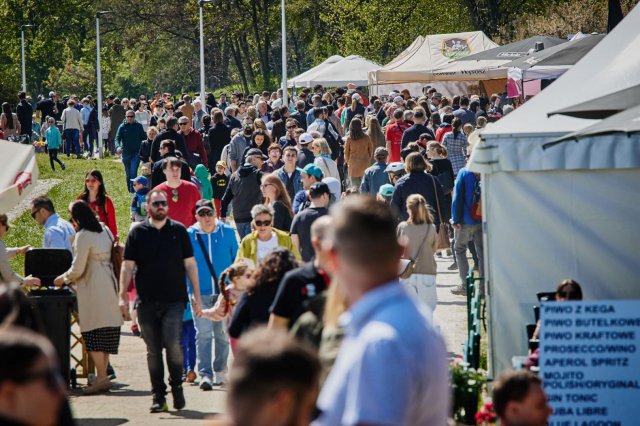 Ponad 7 tysięcy widzów na wyścigowej majówce na Partynicach [Foto]