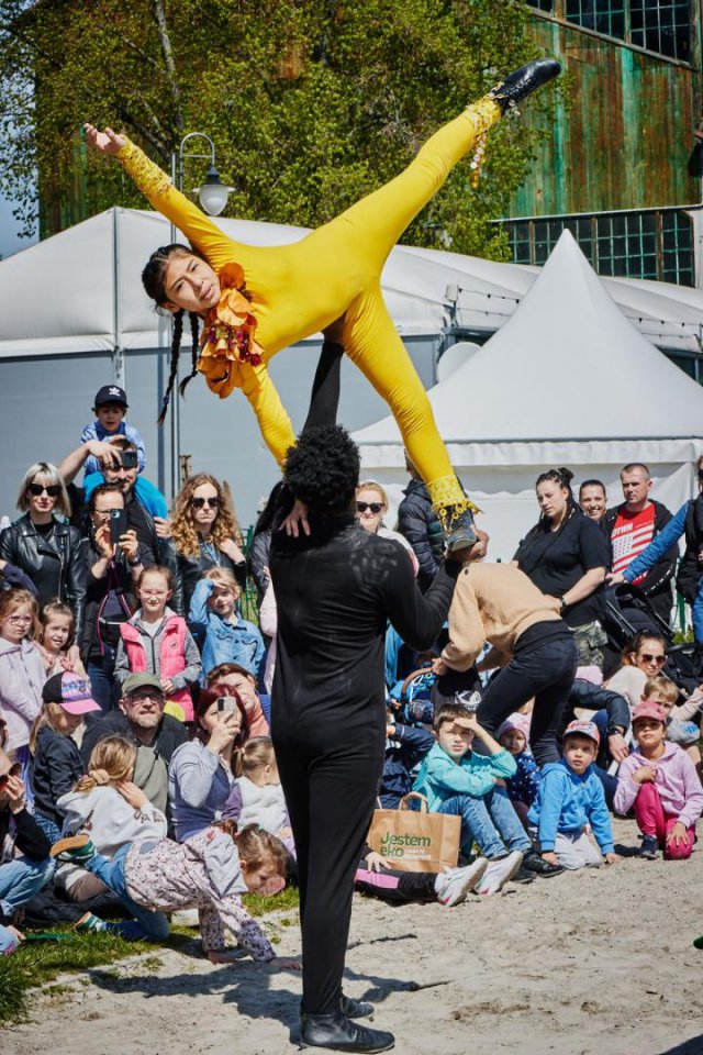 Ponad 7 tysięcy widzów na wyścigowej majówce na Partynicach [Foto]