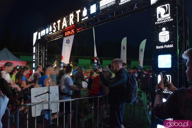 9000 biegaczy wystartowało w 9. Nocnym Półmaratonie [FOTO, WIDEO]