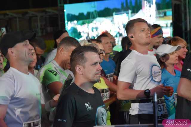 9000 biegaczy wystartowało w 9. Nocnym Półmaratonie [FOTO, WIDEO]