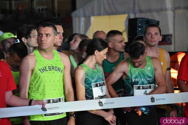 9000 biegaczy wystartowało w 9. Nocnym Półmaratonie [FOTO, WIDEO]