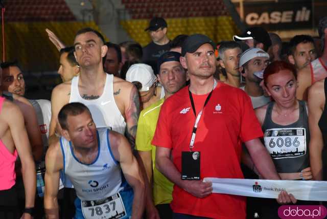 9000 biegaczy wystartowało w 9. Nocnym Półmaratonie [FOTO, WIDEO]