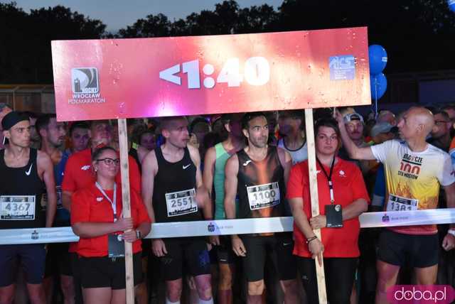 9000 biegaczy wystartowało w 9. Nocnym Półmaratonie [FOTO, WIDEO]