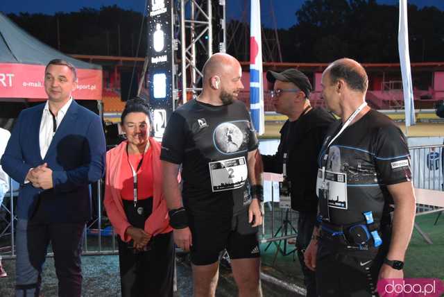 9000 biegaczy wystartowało w 9. Nocnym Półmaratonie [FOTO, WIDEO]