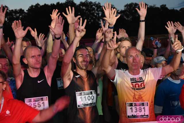 9000 biegaczy wystartowało w 9. Nocnym Półmaratonie [FOTO, WIDEO]