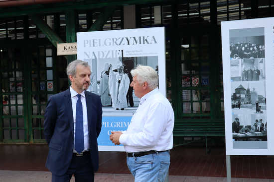 40 lat temu Papież Polak odwiedził Wrocław. Otwarto wystawę fotografii poświęconej wizycie Jana Pawła II [FOTO]