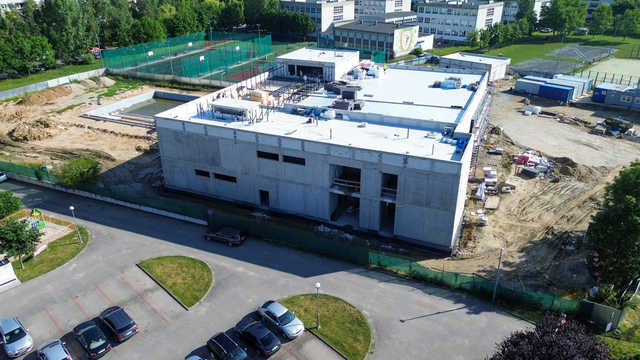 Aquapark Wrocław wydłuża godziny otwarcia obiektu przy ul. Borowskiej. Postępuje budowa nowego aquaparku na Psim Polu [FOTO]