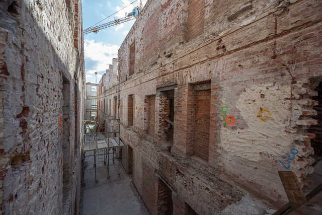 Kamienica w centrum Wrocławia przechodzi metamorfozę. Powstaną tam nowoczesne mieszkania [FOTO]
