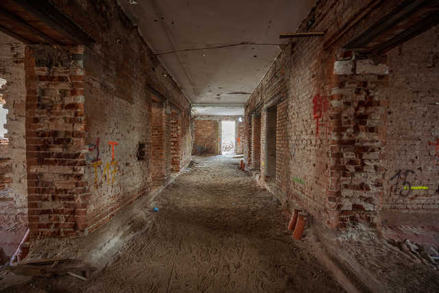 Kamienica w centrum Wrocławia przechodzi metamorfozę. Powstaną tam nowoczesne mieszkania [FOTO]