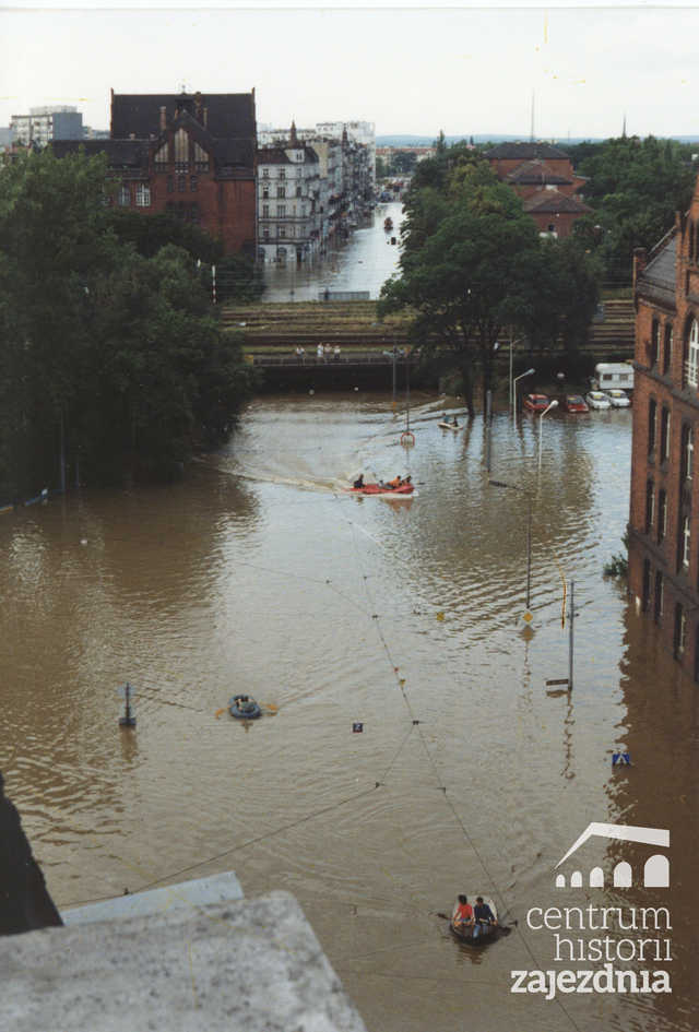 Mija 26 lat od powodzi tysiąclecia. Zobacz, jak wyglądał Wrocław w tamtym czasie [FOTO]