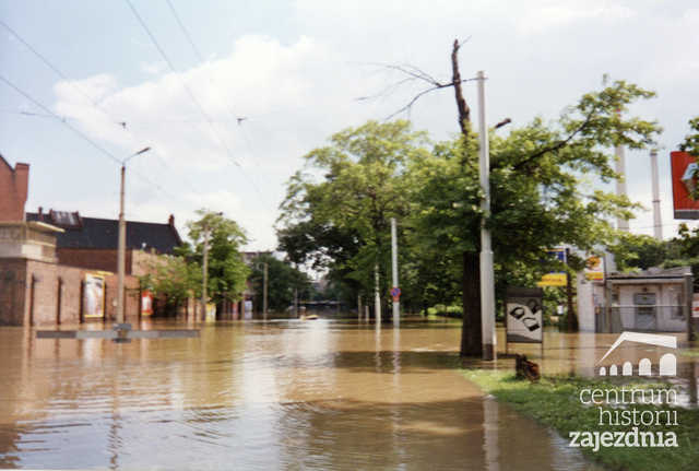 Mija 26 lat od powodzi tysiąclecia. Zobacz, jak wyglądał Wrocław w tamtym czasie [FOTO]