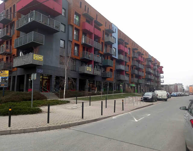 Efekty prac nad przebudowa zatoki parkingowej na Lipie Piotrowskiej
