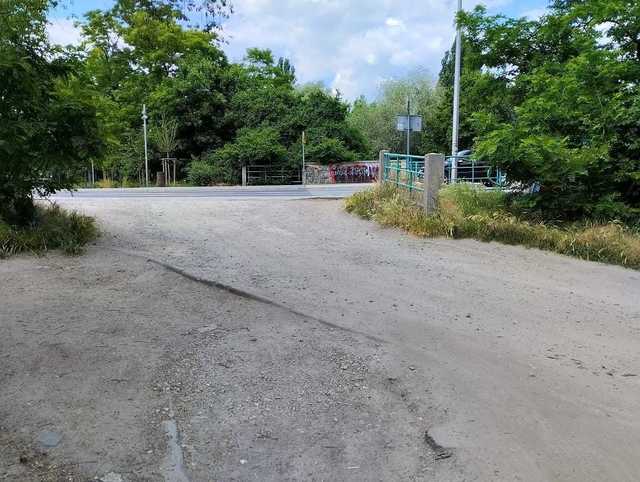  Na bulwarze między mostami Oławskim a Rakowieckim powstanie nowy ciąg pieszo-rowerowy [FOTO]