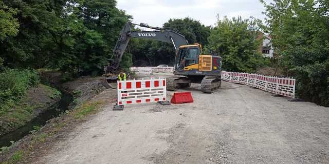 Trwa budowa łącznika drogowego między Oporowem a Kleciną [FOTO]