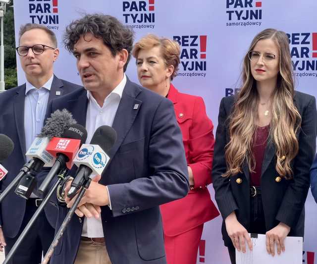 Dość partyjnym gierkom - pokażcie programy wyborcze!