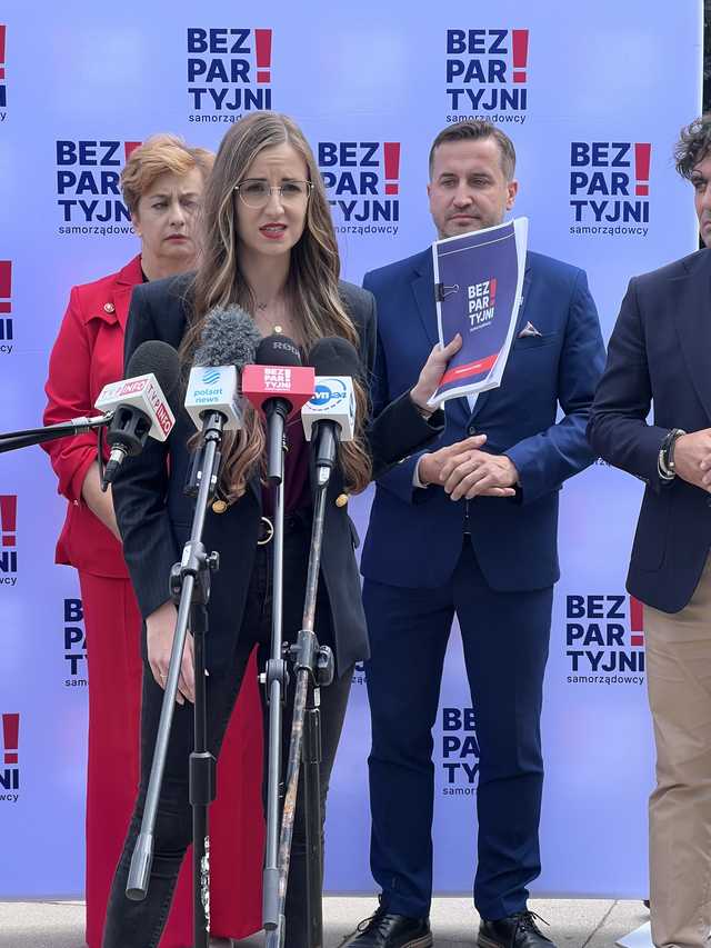 Dość partyjnym gierkom - pokażcie programy wyborcze!