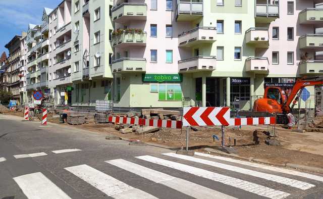 Ruszył remont chodnika na ulicy Grunwaldzkiej [FOTO]