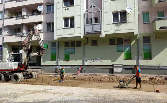 Ruszył remont chodnika na ulicy Grunwaldzkiej [FOTO]