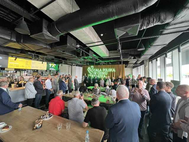 Legendy Śląska odwiedziły klubowe muzeum WKS-u na Tarczyński Arena [FOTO]