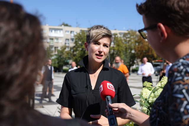 Koniec z betonem na placu Nowy Targ! Podpisano kontrakt na zazielenienie obszaru [SZCZEGÓŁY, FOTO]