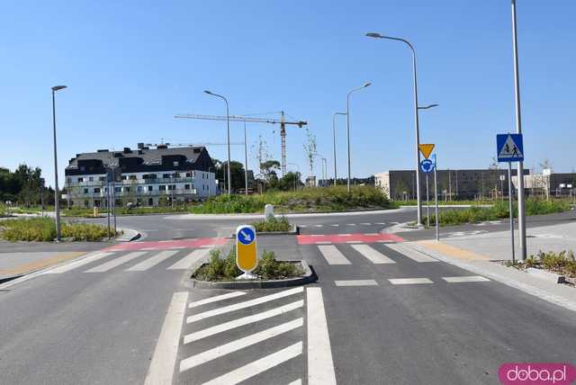[FOTO] Ulica Asfaltowa stała się... asfaltowa! Zakończono budowę arterii łączącej Jagodno i Wojszycami