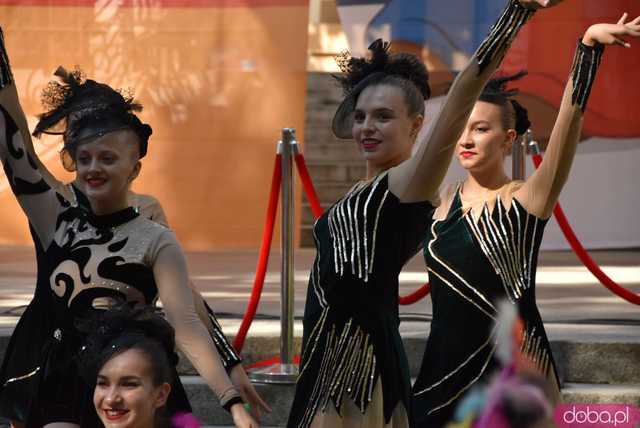 [FOTO] Władzę we Wrocławiu objęły... krasnale! Uroczysta parada rozpoczęła tegoroczny Festiwal Krasnoludków