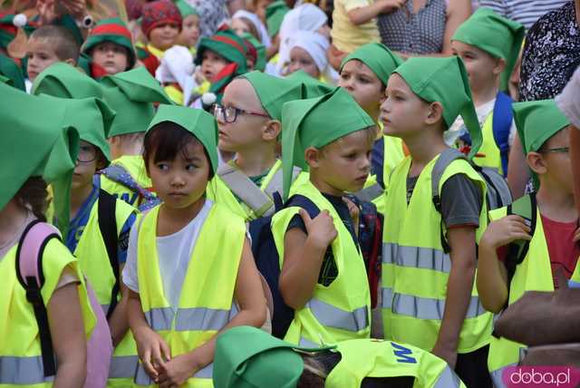 [FOTO] Władzę we Wrocławiu objęły... krasnale! Uroczysta parada rozpoczęła tegoroczny Festiwal Krasnoludków