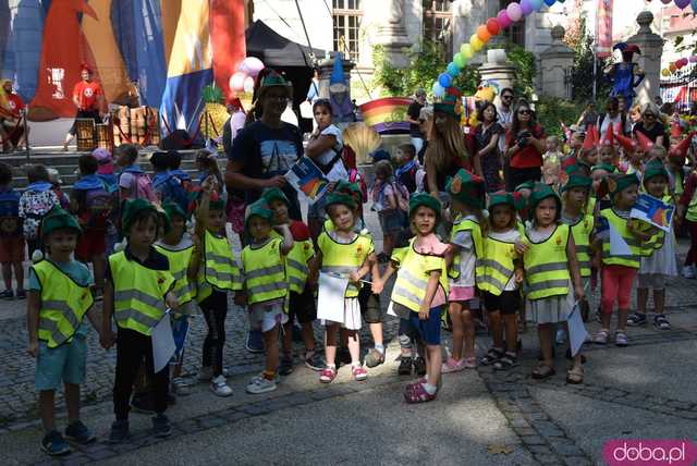 [FOTO] Władzę we Wrocławiu objęły... krasnale! Uroczysta parada rozpoczęła tegoroczny Festiwal Krasnoludków