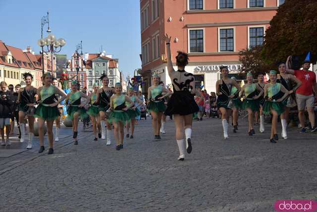 [FOTO] Władzę we Wrocławiu objęły... krasnale! Uroczysta parada rozpoczęła tegoroczny Festiwal Krasnoludków