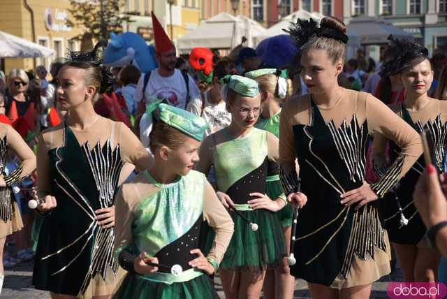 [FOTO] Władzę we Wrocławiu objęły... krasnale! Uroczysta parada rozpoczęła tegoroczny Festiwal Krasnoludków