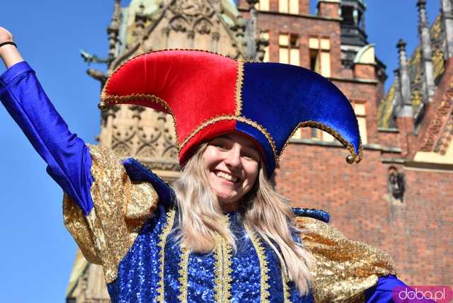 [FOTO] Władzę we Wrocławiu objęły... krasnale! Uroczysta parada rozpoczęła tegoroczny Festiwal Krasnoludków