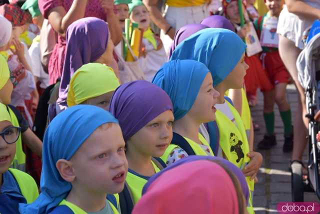 [FOTO] Władzę we Wrocławiu objęły... krasnale! Uroczysta parada rozpoczęła tegoroczny Festiwal Krasnoludków