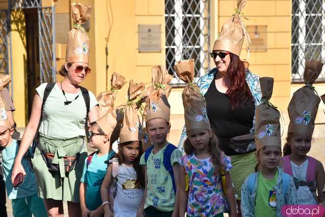 [FOTO] Władzę we Wrocławiu objęły... krasnale! Uroczysta parada rozpoczęła tegoroczny Festiwal Krasnoludków