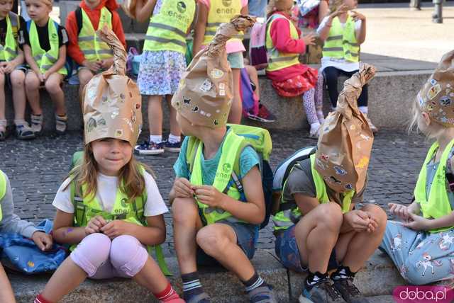 [FOTO] Władzę we Wrocławiu objęły... krasnale! Uroczysta parada rozpoczęła tegoroczny Festiwal Krasnoludków