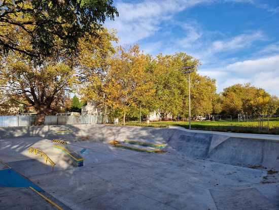 [FOTO] Nowy skatepark na Pilczycach już dostępny. W planach jest również Wesoła Górka
