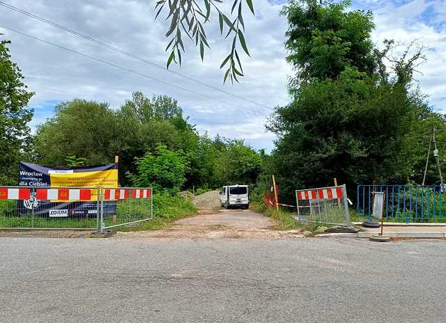 [FOTO] Trwa budowa trasy rowerowej wzdłuż rzeki Dobrej na Kłokoczycach