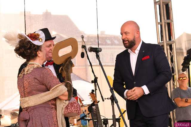 [WIDEO/FOTO] Uroczysty Marsz Kapeluszy rozpoczął tegoroczne Dni Seniora!