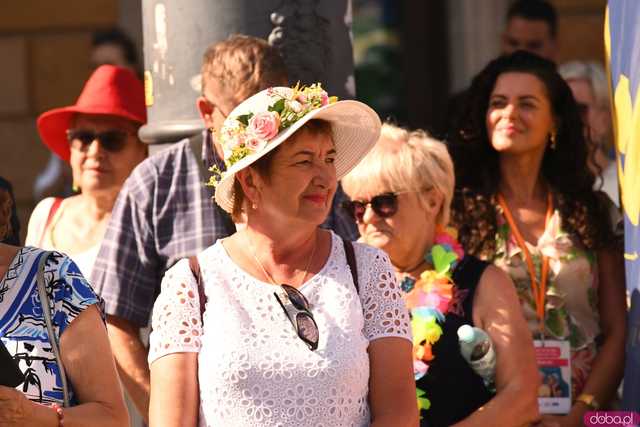 [WIDEO/FOTO] Uroczysty Marsz Kapeluszy rozpoczął tegoroczne Dni Seniora!